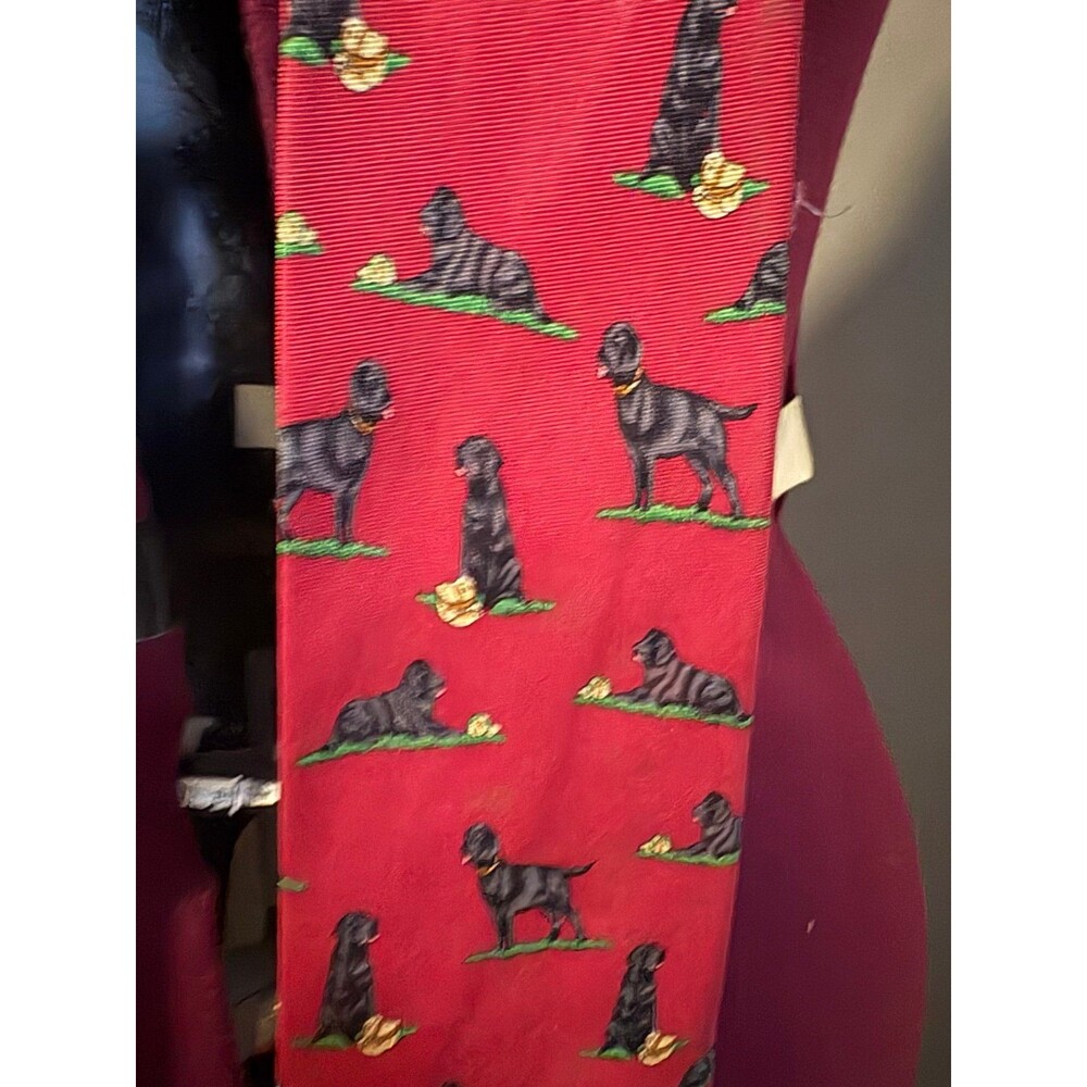 Alynn Neckwear Tie 100% Silk Red Black Labrador Retriever dog Necktie